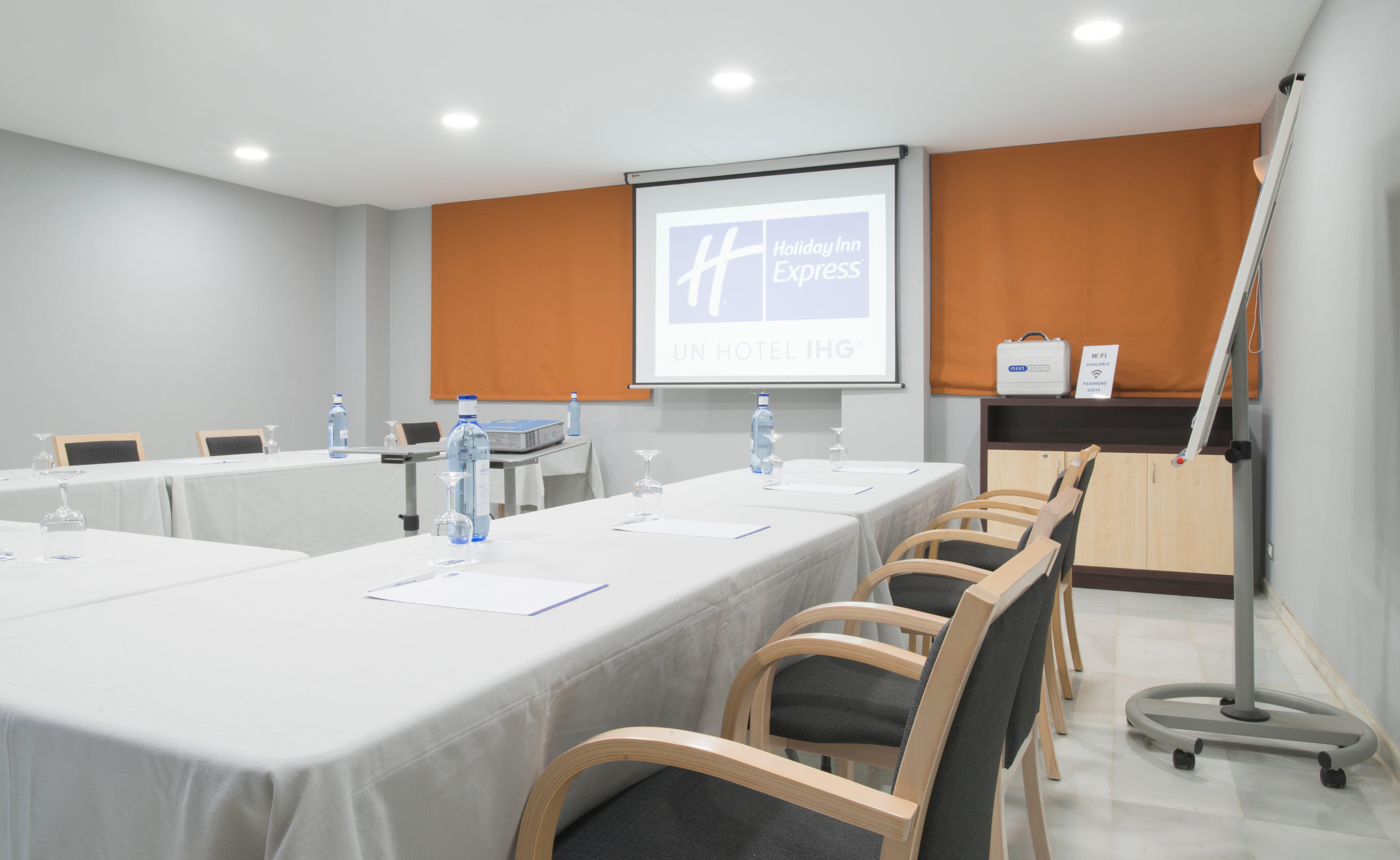 Holiday Inn Express Madrid-Alcorcon By Ihg Esterno foto