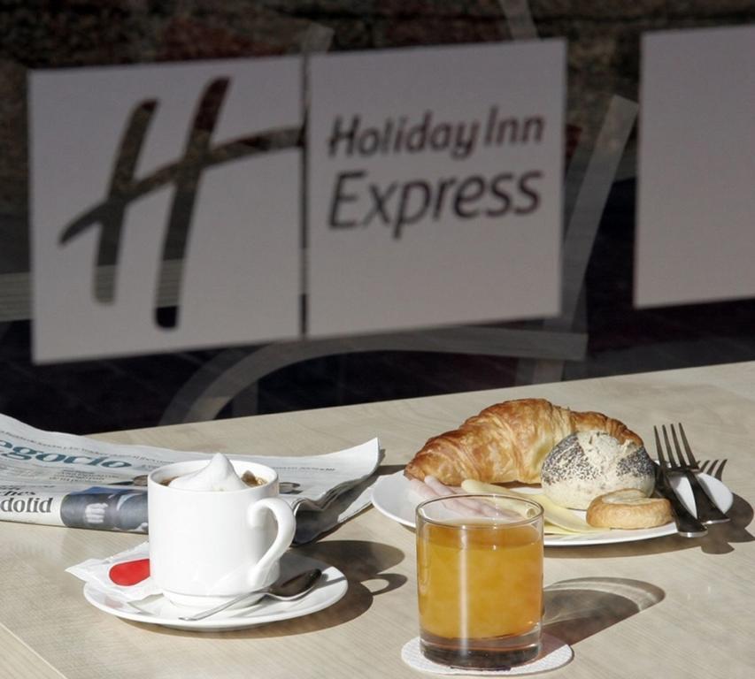 Holiday Inn Express Madrid-Alcorcon By Ihg Esterno foto