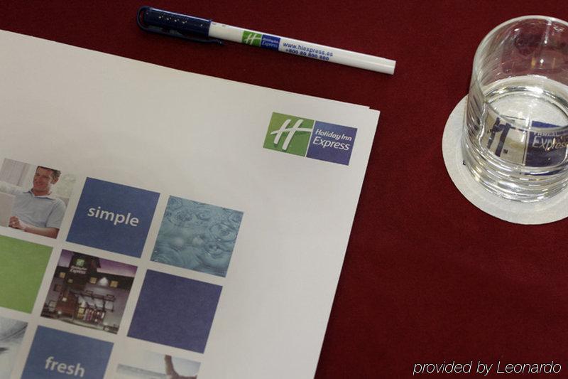Holiday Inn Express Madrid-Alcorcon By Ihg Esterno foto