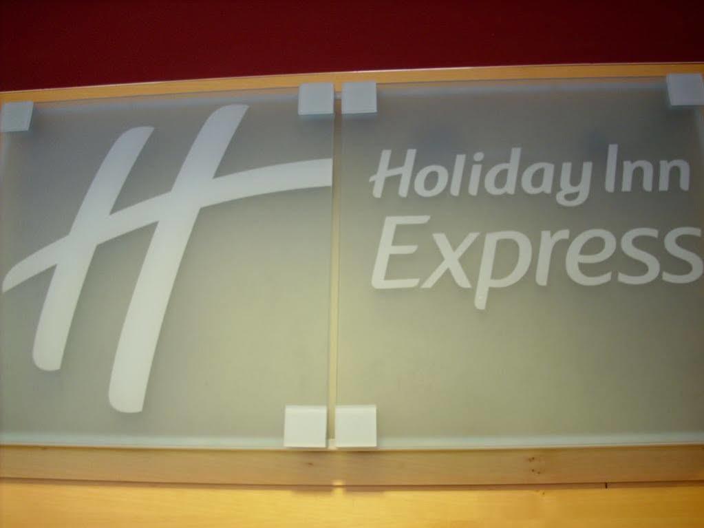 Holiday Inn Express Madrid-Alcorcon By Ihg Esterno foto