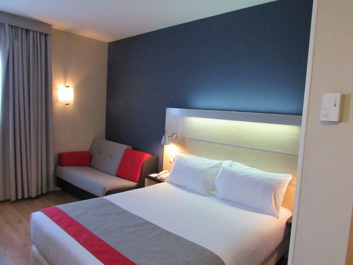 Holiday Inn Express Madrid-Alcorcon By Ihg Esterno foto