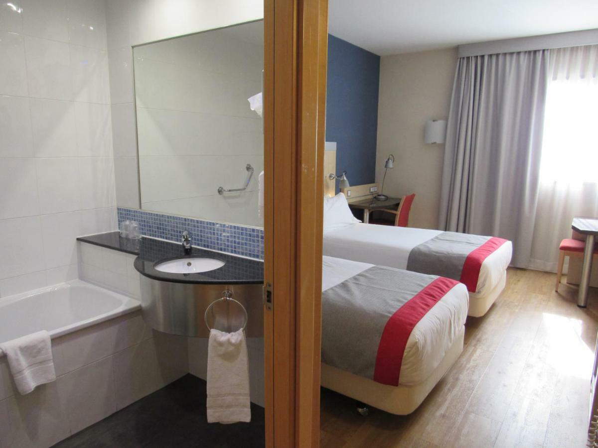 Holiday Inn Express Madrid-Alcorcon By Ihg Esterno foto