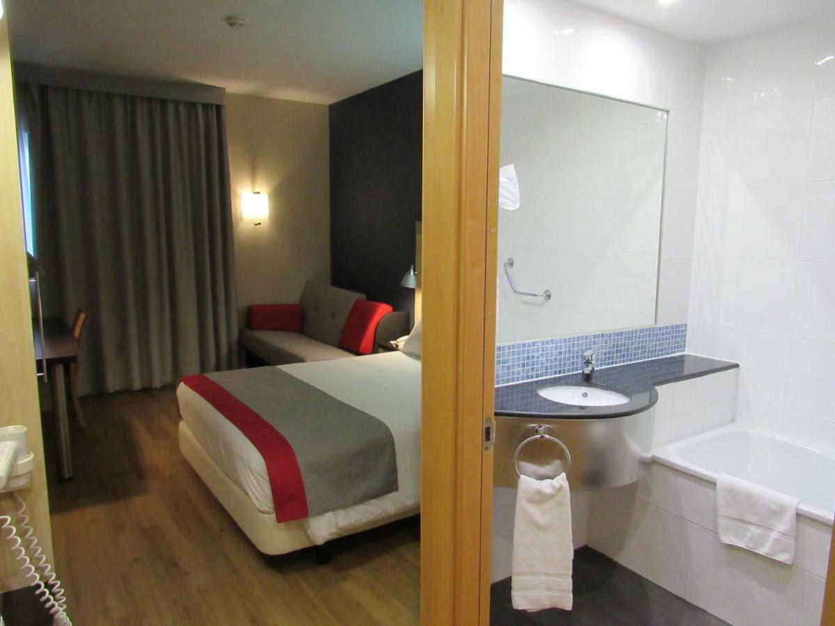 Holiday Inn Express Madrid-Alcorcon By Ihg Esterno foto