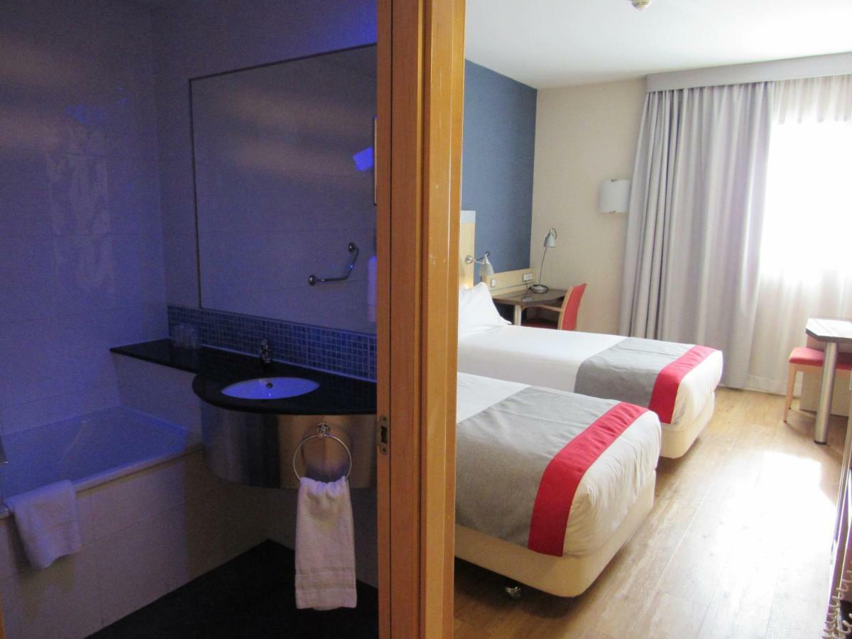 Holiday Inn Express Madrid-Alcorcon By Ihg Esterno foto