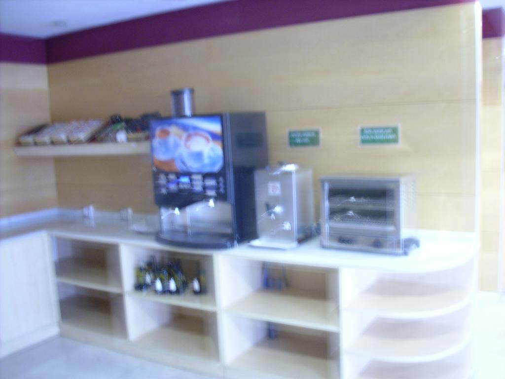 Holiday Inn Express Madrid-Alcorcon By Ihg Esterno foto